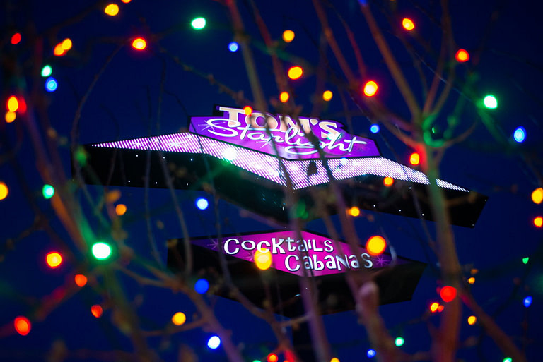 toms-starlight-colfax-sign